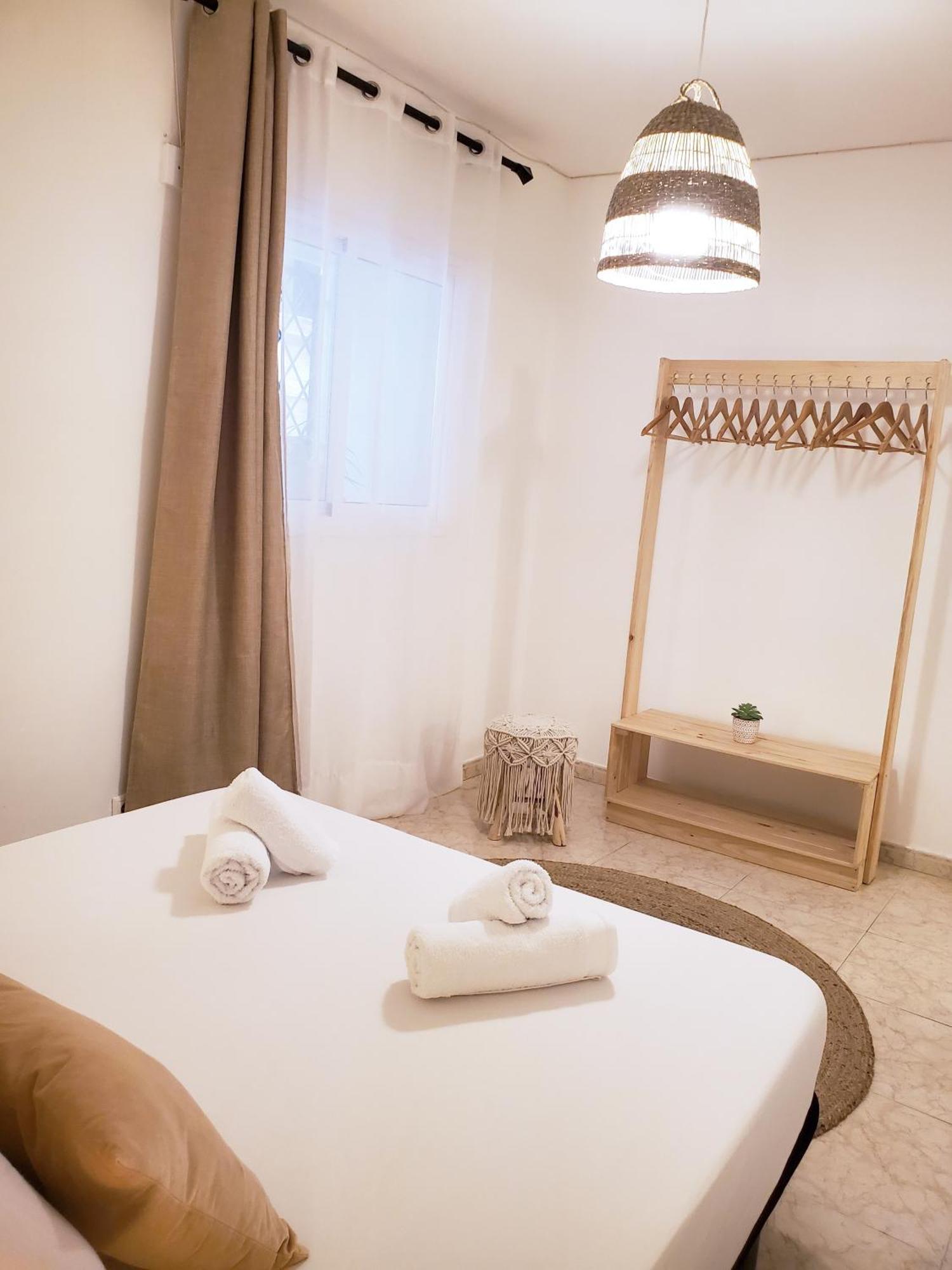 Apartamento Centrico Con Patio Privado Tarragona Exterior photo